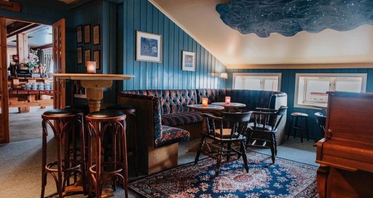 Vågslidtun hotell bar mot restaurant