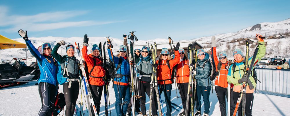 Haukelirennet glade deltakakarar